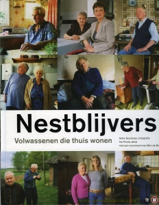 Nestblijvers. Volwassenen die thuis wonen. — Teunissen, Anke / Pronk, Iris